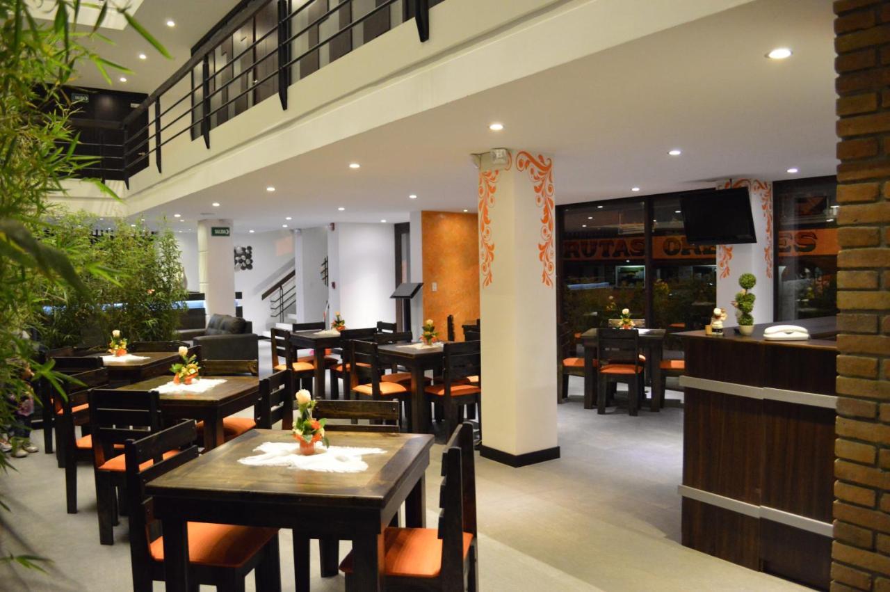 Hostal Delia Victoria Куенка Екстер'єр фото